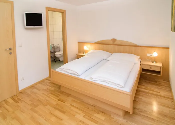 مكان تخييم Kurz - 3 وستندورف