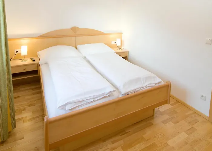 Kurz - 3 4* ヴェステンドルフ